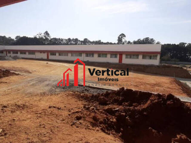 Galpão para Locação em Itaquaquecetuba - 4